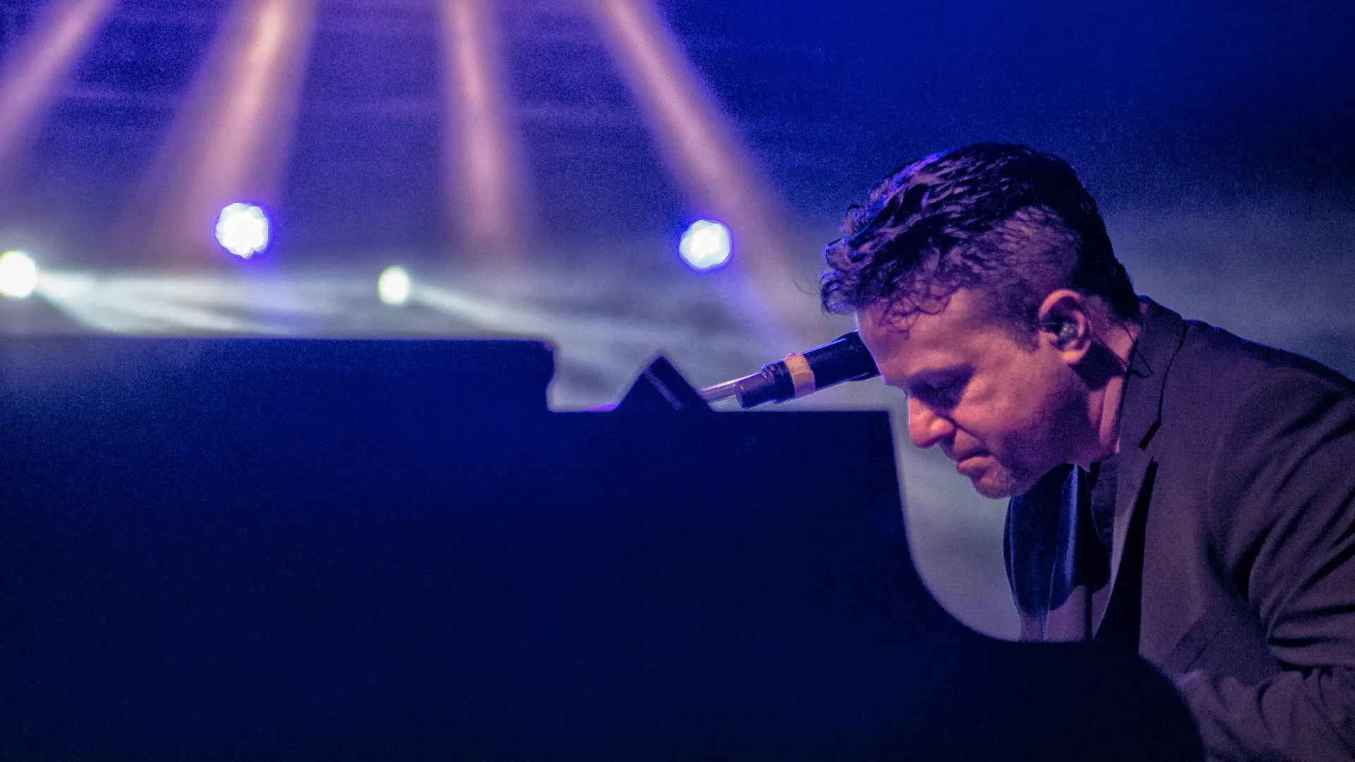 The Stranger: Tribute to Billy Joel